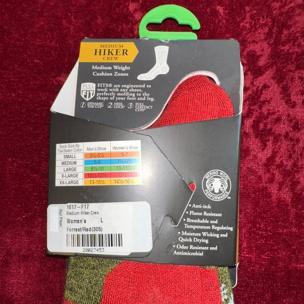 FITS Medium Hiker Crew Socks Womens Large‎ Forest Red Snowflake Merino Wool 1017